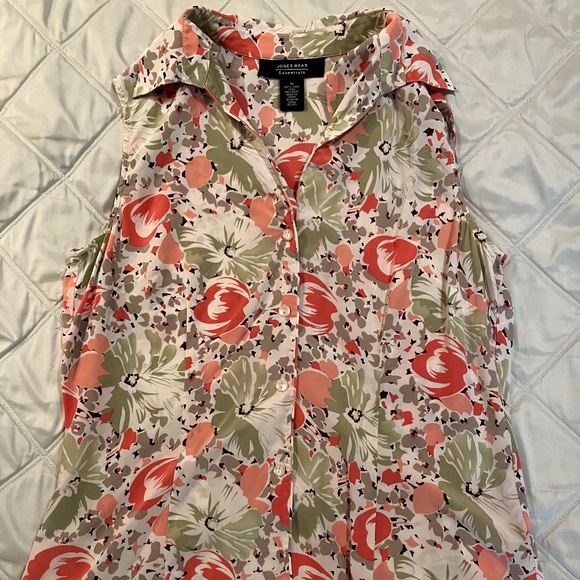 Lot of 2 JONES WEAR 100% SILK Floral Button-Down Top - Picture 2 of 9